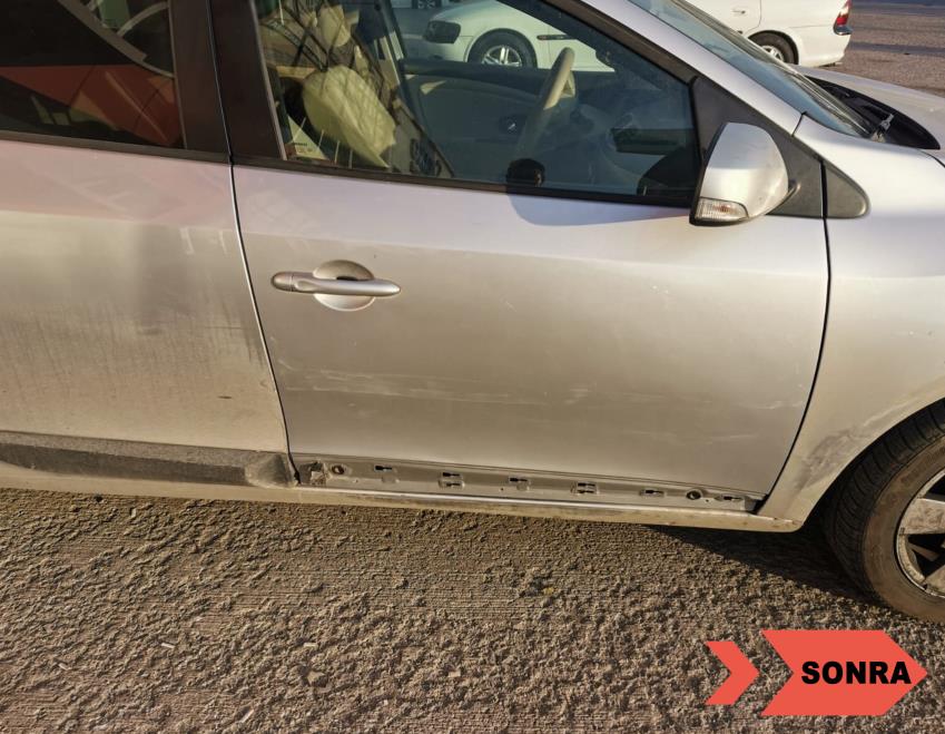 Renault Fluence Sağ Ön Kapı