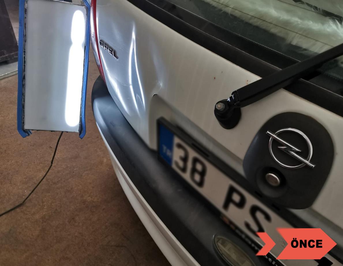 Opel Corsa Arka Kaput 