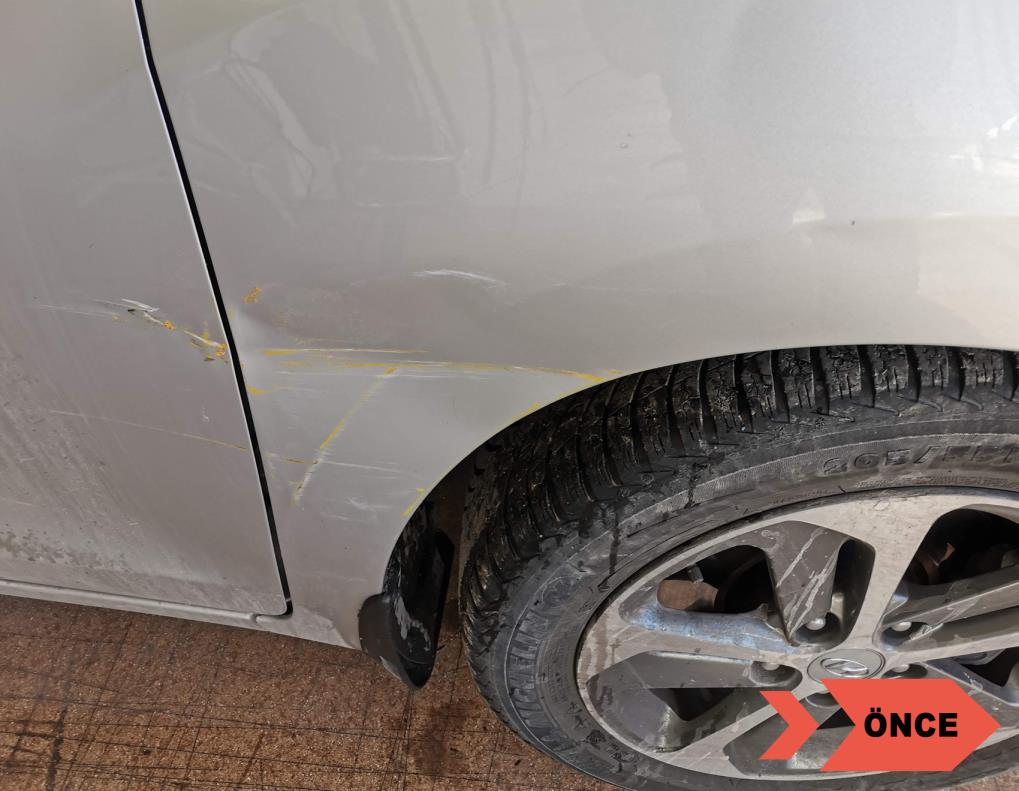 Hyundai Sağ Ön Çamurluk Boyasız Onarım